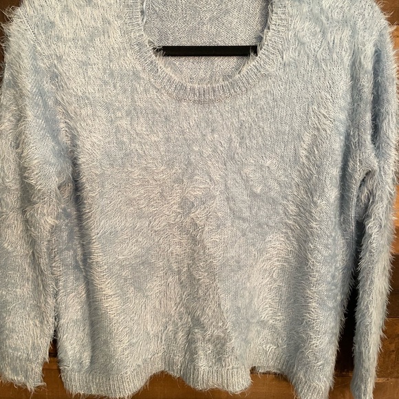 Vince Camuto Light Blue Fuzzy Crew Neck Sweater - Picture 6 of 8
